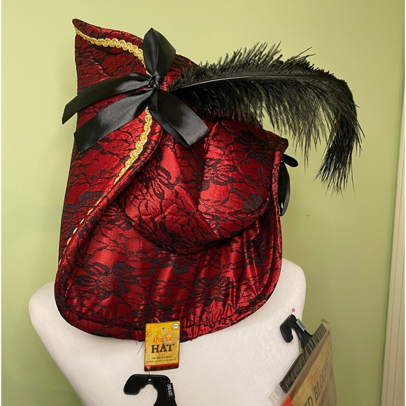 NWT - PIRATE costume!Size: 6-8 women’s adult. Hat,blouse,jacket,necklace,sword - Picture 2 of 8